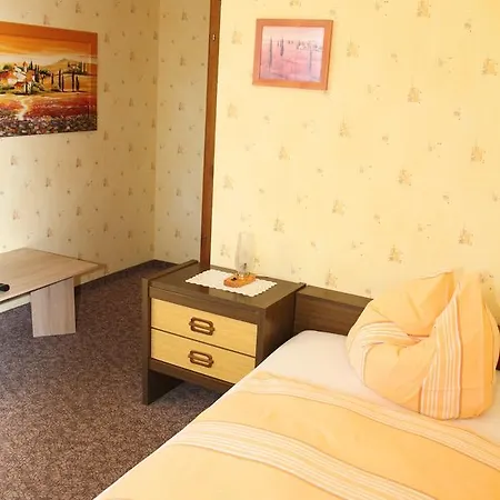 阳光公寓 Üdersdorf